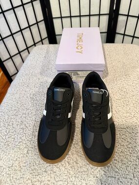 TIMEJOY Black White Sneakers Size 10 Men's Casual Shoes Gum Sole NEW